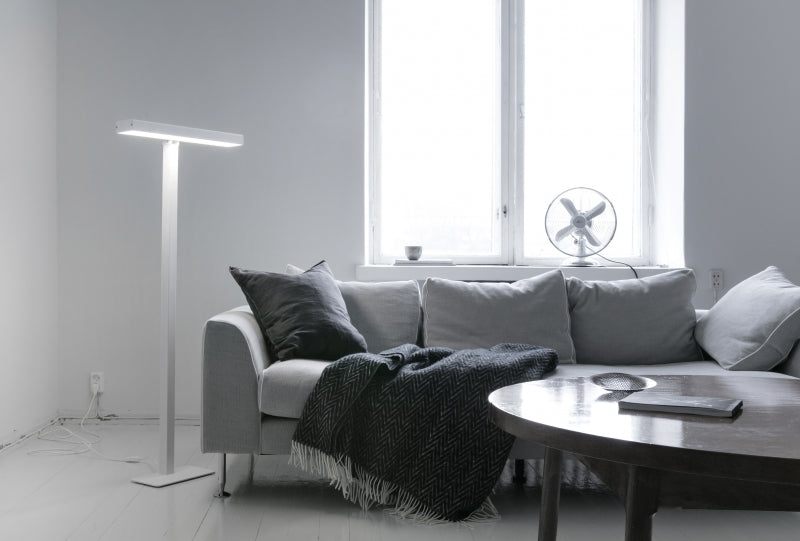 Innolux Valovoima Stehlampe: Lichttherapie-Lampe und Wohnraumleuchte (10'000 lux), weiss